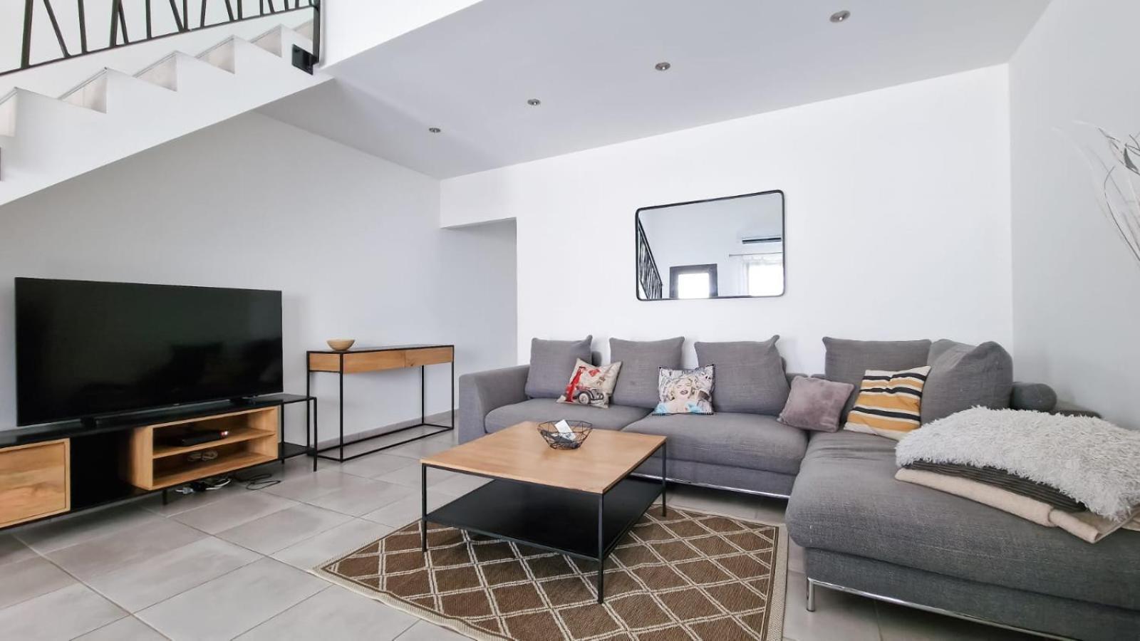 Appartement Plein Centre Bernis Экстерьер фото