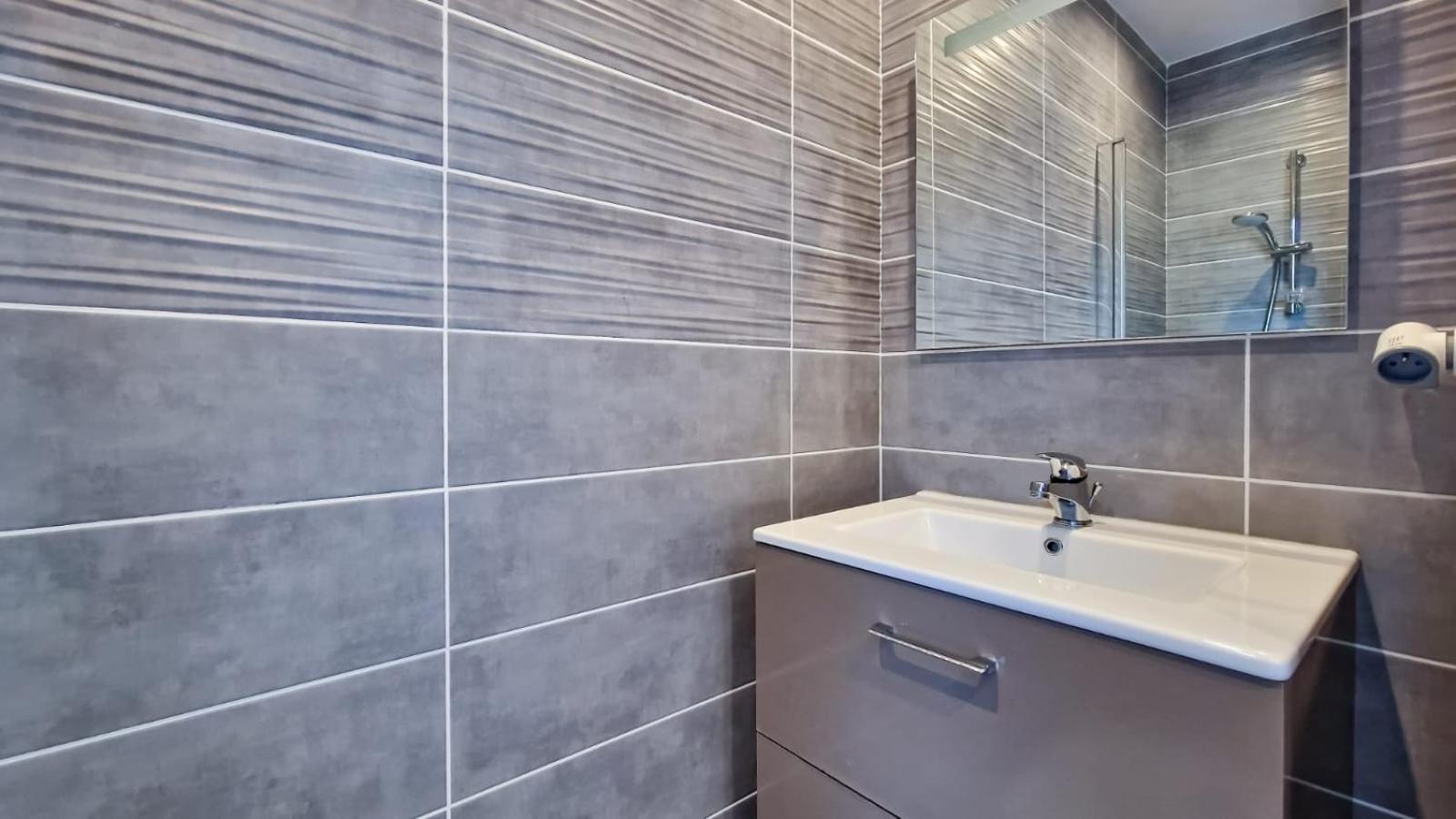 Appartement Plein Centre Bernis Экстерьер фото